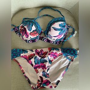 Shade & Shore floral bikini set